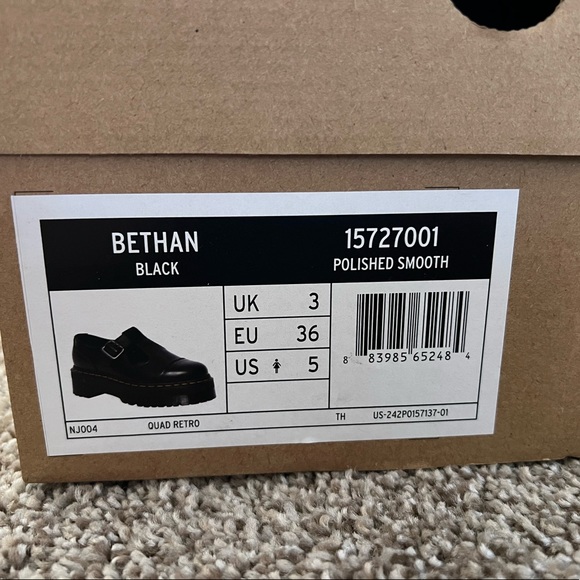 They don’t fit sadly; never worn Size 5 in womens; Bethan Black Dr Martens - Picture 3 of 3